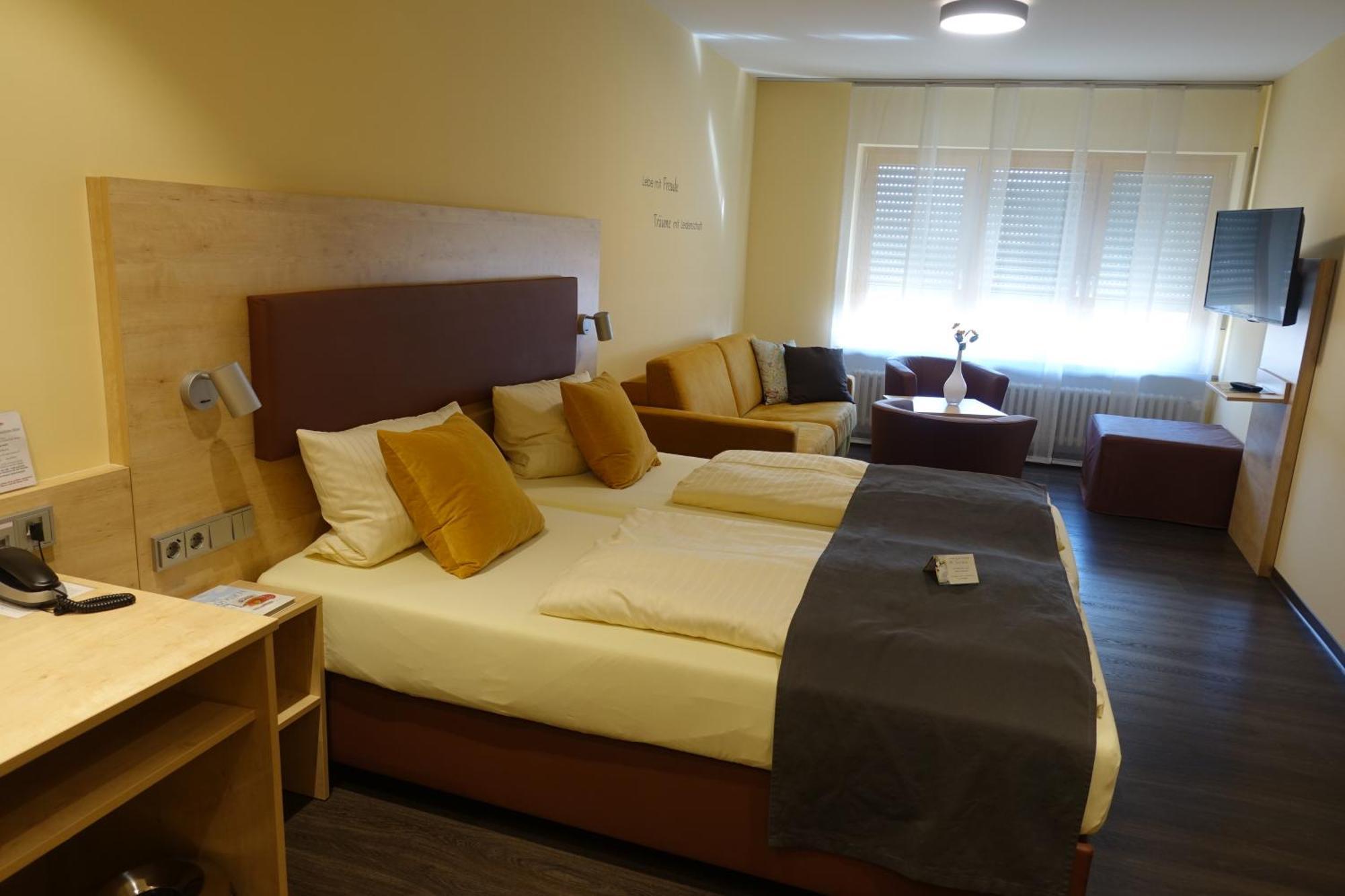 Akzent Hotel Krone Helmstadt Habitación foto