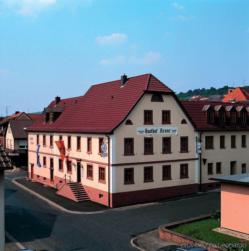 Akzent Hotel Krone Helmstadt Exterior foto