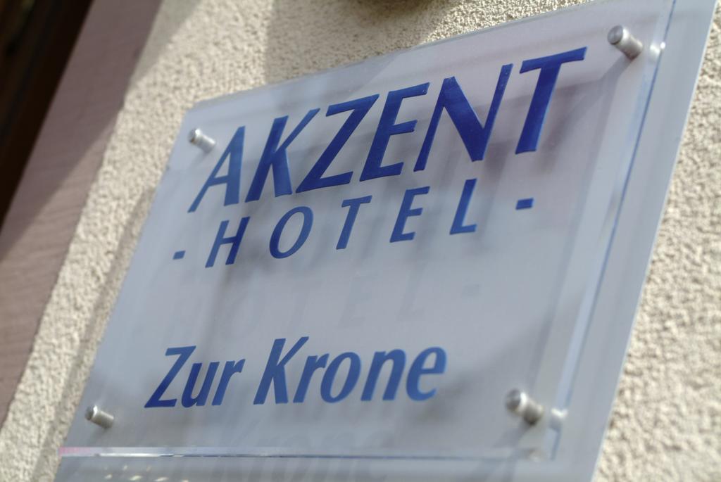 Akzent Hotel Krone Helmstadt Exterior foto